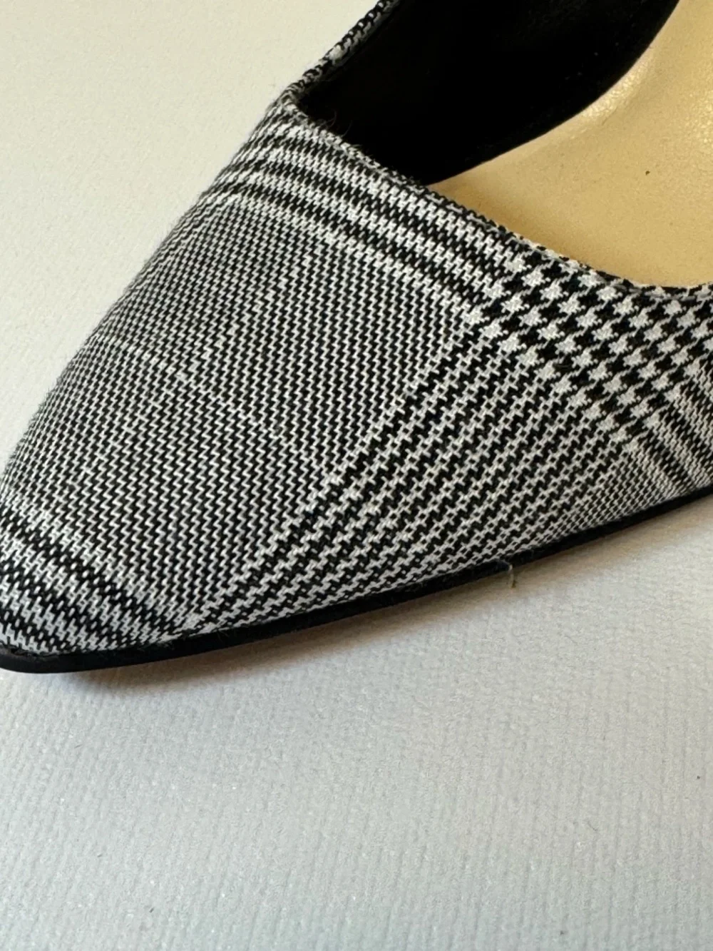 Vince Camuto Plaid Block Heel Pumps Size 6.5 Black White Glen Plaid Pointed Toe